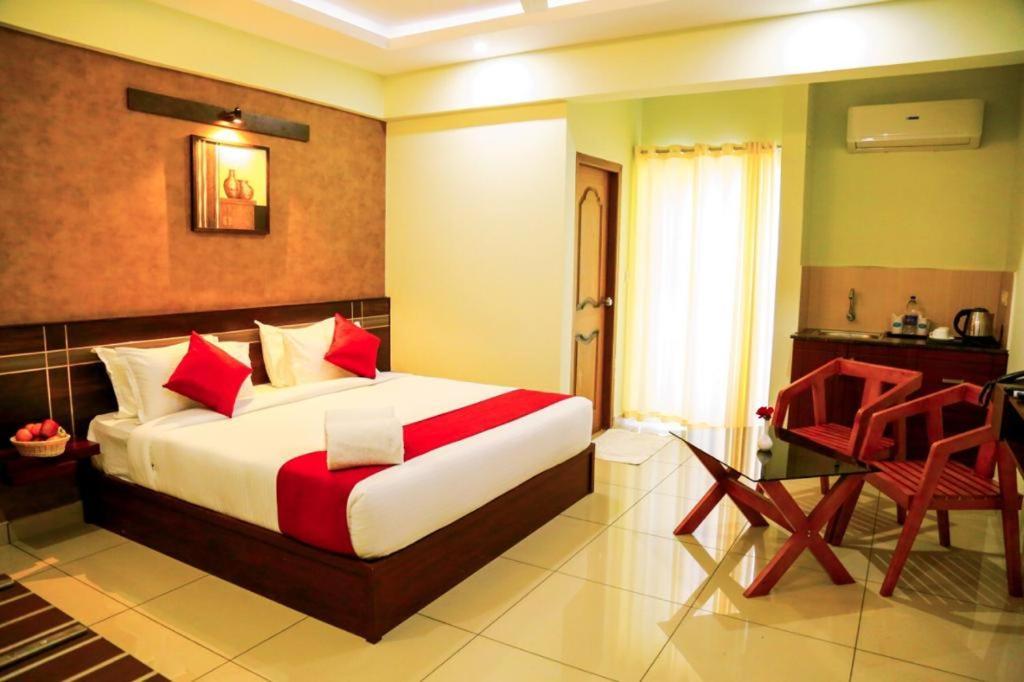 Akan Hotel And Residence Meppādi Extérieur photo